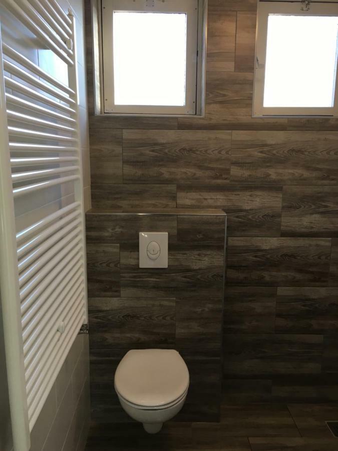 Villa Tofino, Een Comfortabel Vakantiehuis Naast Een Bos En Zwemmeer à Gasselte Extérieur photo
